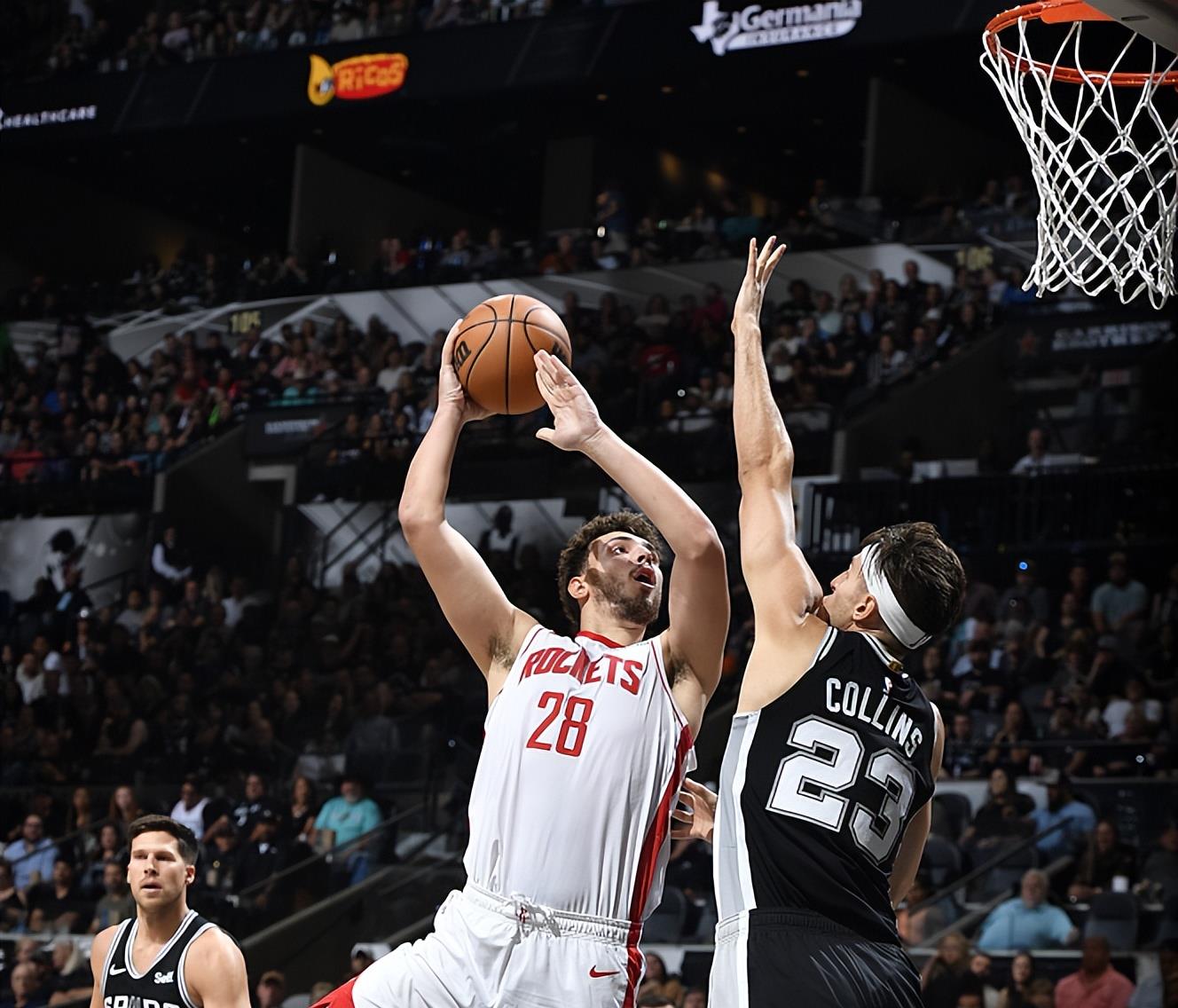 阿尔希拉尔主场优势明显，球迷期待逆转奇迹的简单介绍