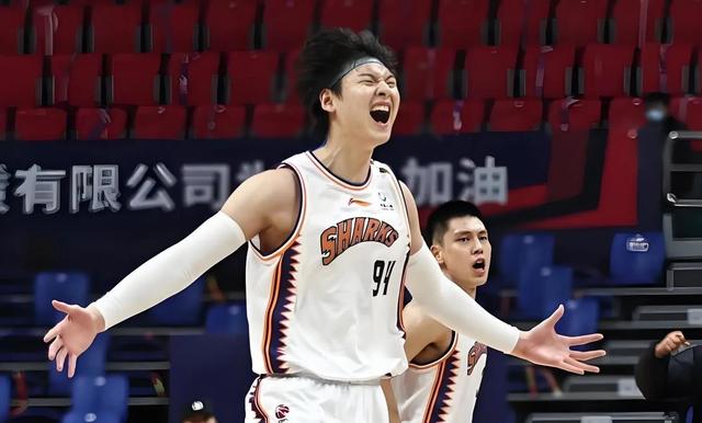 广东队爆发神级表现，CBA季后赛被彻底压制，绝杀的简单介绍