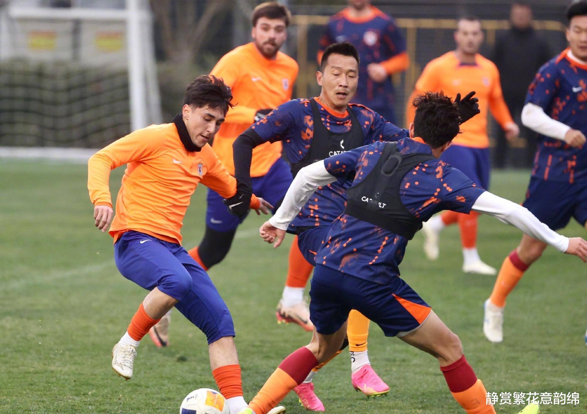 1xBit体育官方-包含恒丰备战关键比赛，球员备战认真的词条