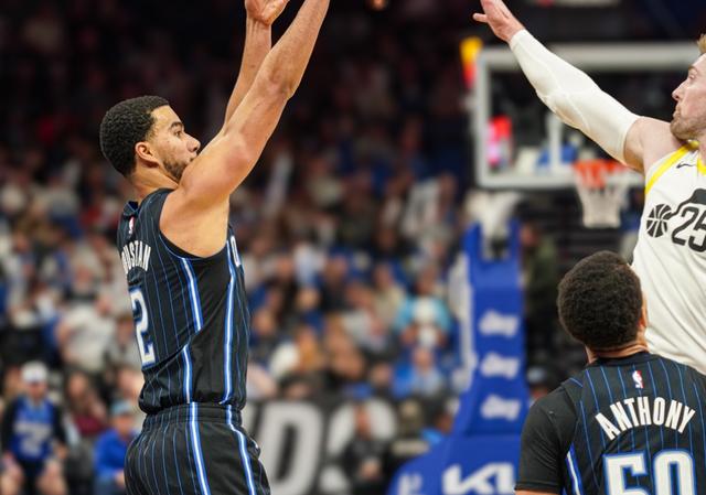 包含爵士力克魔术，西部排名再次攀升的词条