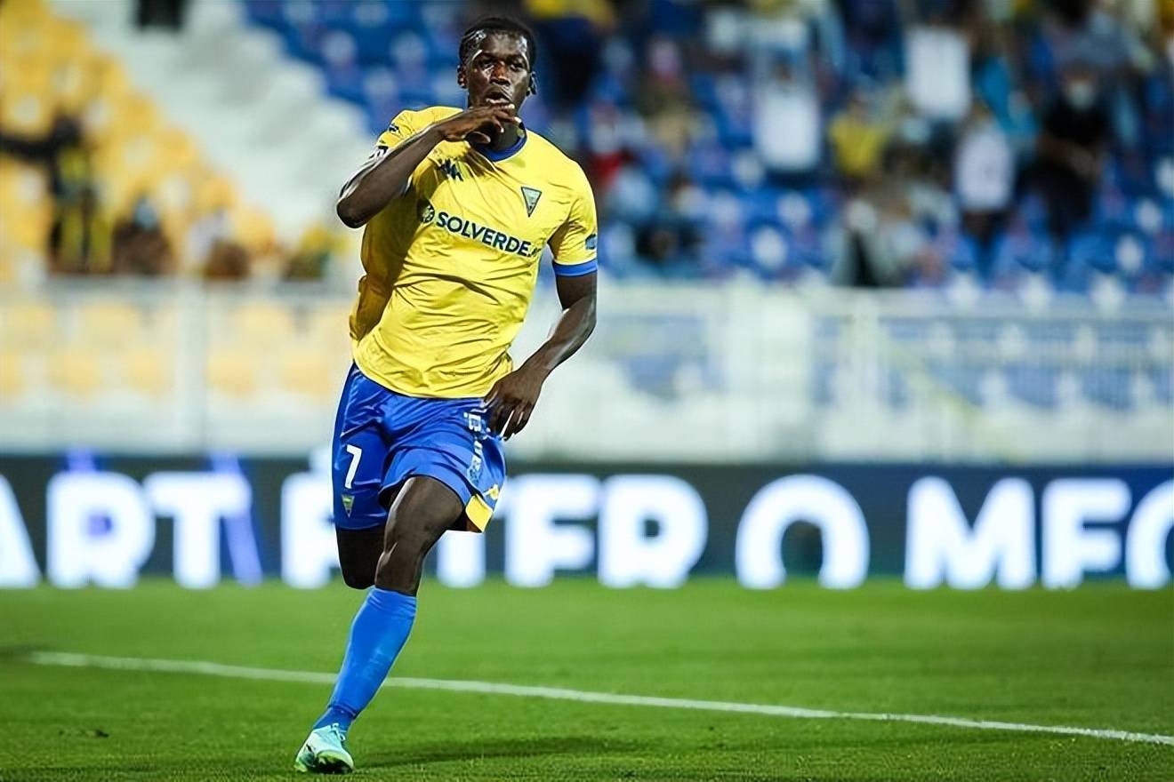 关于不伦瑞克凭借主场优势，全取三分的信息