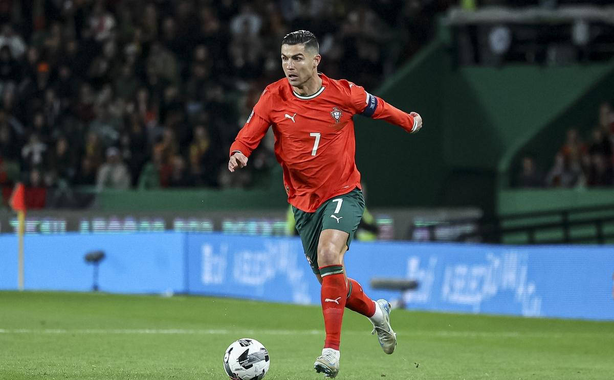 包含皇马官方确认C罗恢复训练，或将在下轮比赛复出的词条