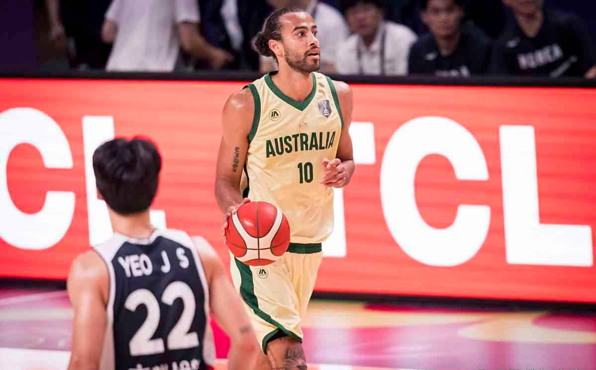 澳大利亚队员展现出色表现，备受关注