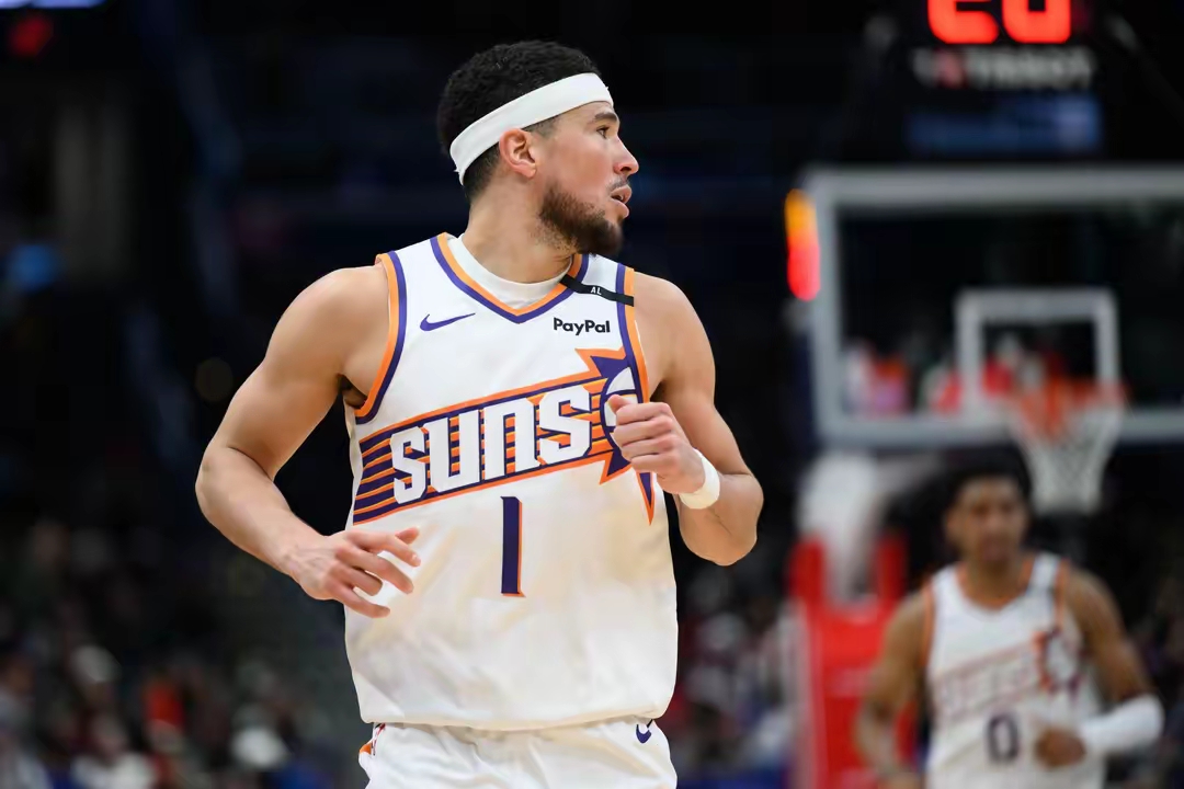 包含太阳客场逆转爵士,布克32+8+8的词条 包含太阳客场逆转爵士,布克32+8+8的词条