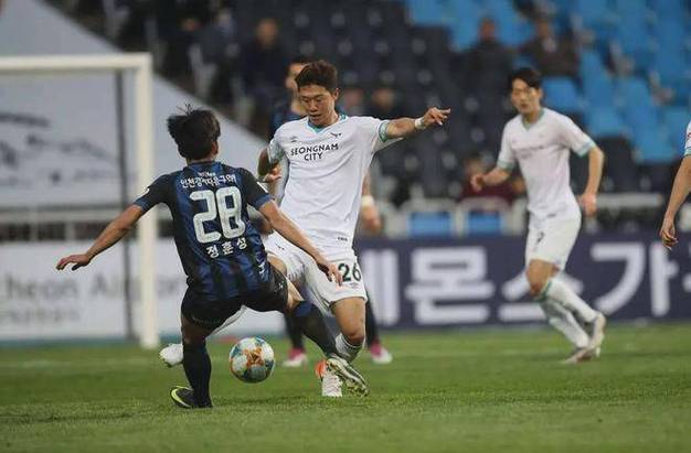 1xBit体育登录入口-比赛中场战术调整，影响战局走向